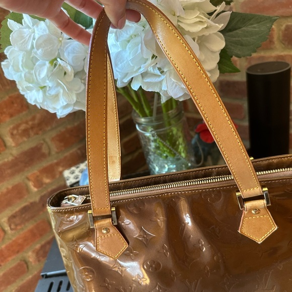 Louis Vuitton Houston Bag - Picture 14 of 17